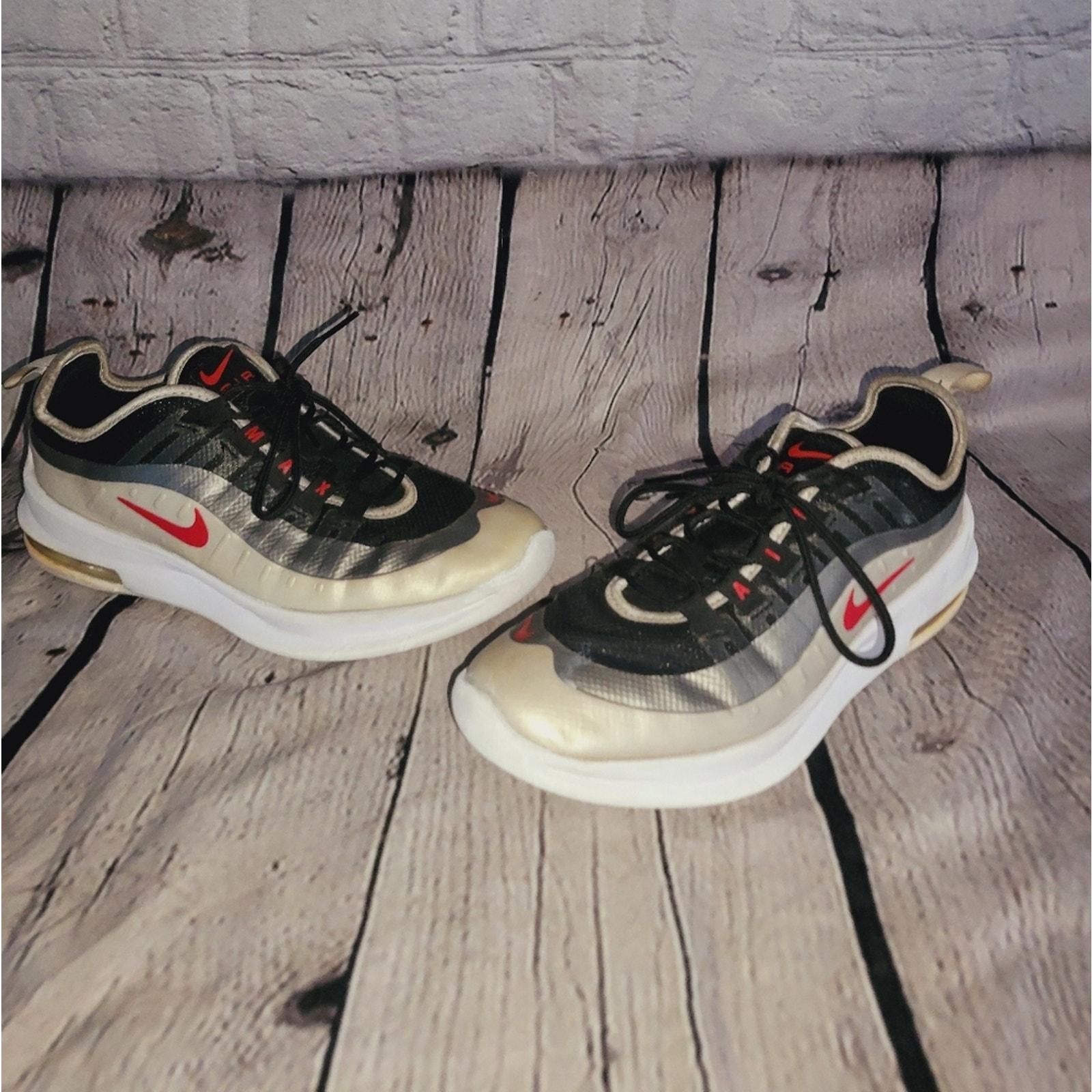 Nike Air Max Axis Black Cream Sneakers Size 5y Or 6.5w